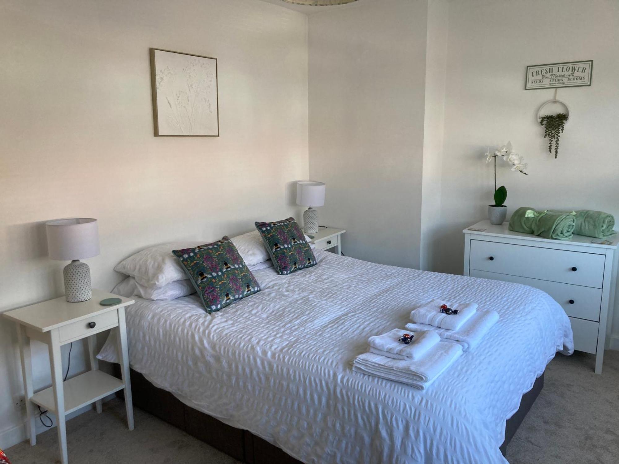 Henley Town Rooms Экстерьер фото